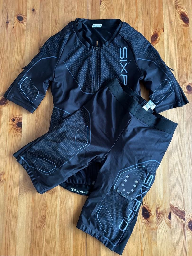 SIXPAD EMSトレーニングウェア M ブラック シックスパッド パワースーツ トップ＆ボトム(Power Suit Top＆Bottom